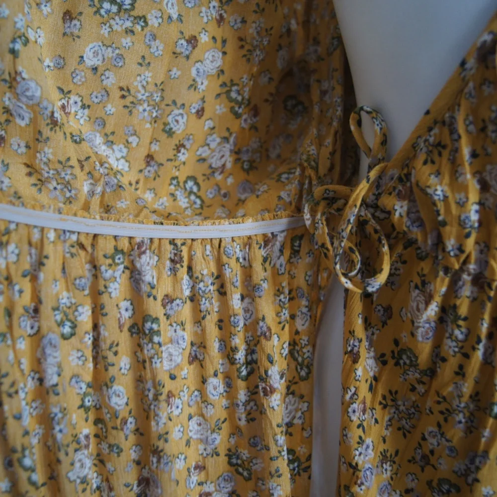 GiGio Floral Wrap Dress Women's Size S Boho NWT - Picture 9 of 10